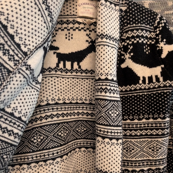 Winter Themed Cardigan - Picture 2 of 2